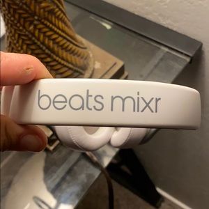 beats by Dre studio headphones Beat Mixr’s